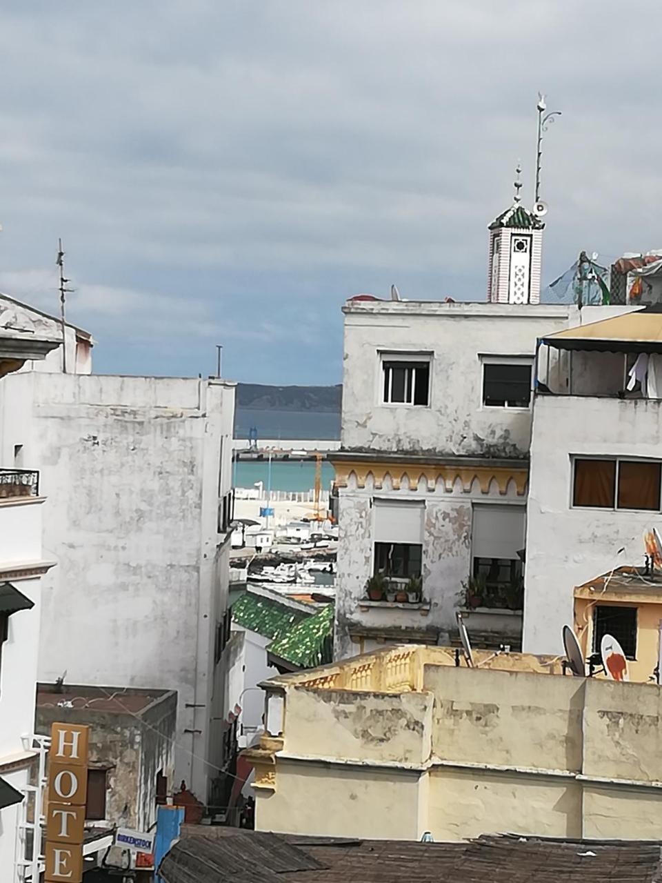 Fuentes Hotel Танжер Екстериор снимка